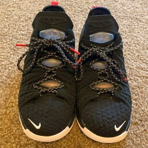 LeBron 18 Basketball Shoes